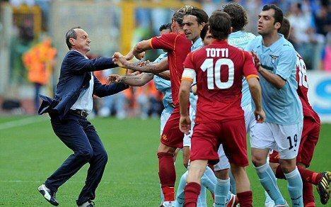 <p>9- <strong>AS Roma - Lazio Roma</strong><br />
<strong>Aldığı oy:</strong>8.5</p>
