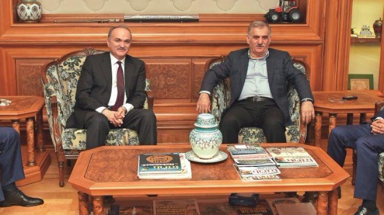 <p><span style="color:#D3D3D3">Dünya uydu ve uzay teknolojileri sektörünün devlerini ağırlayan 2'nci Global Satshow, kapılarını ziyaretçilerine açtı. Müstakil Sanayici ve İşadamları Derneği (MÜSİAD) tarafından düzenlenen etkinlik Haliç Kongre Merkezi'nde yapıldı. ​</span></p>
