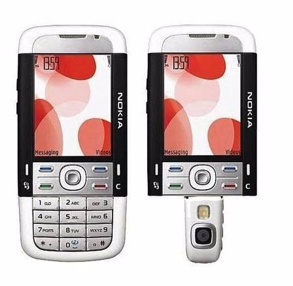 <p>Nokia 5700 <br />
<br />
2007 yılında kullanıcılara ulaşan Nokia 5700, XpressMusic serisi telefonlardan biri. Cihazın ufak renkli ekranı dışında klavyesinin kameraya dönüşmesi ilginç bir görüntüye neden oluyordu.</p>