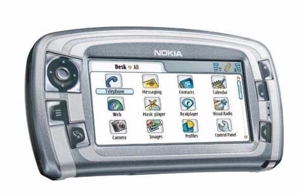 <p>Nokia 7710 <br />
<br />
Nokia'nın dokunmatik ekranlı telefonlarından Nokia 7710, şirketin ilk dokunmatik ekranlı telefonuydu. Bugünün Lumia 920'sine kıyasla elbette son derece farklı bir yapıdaydı.</p>
