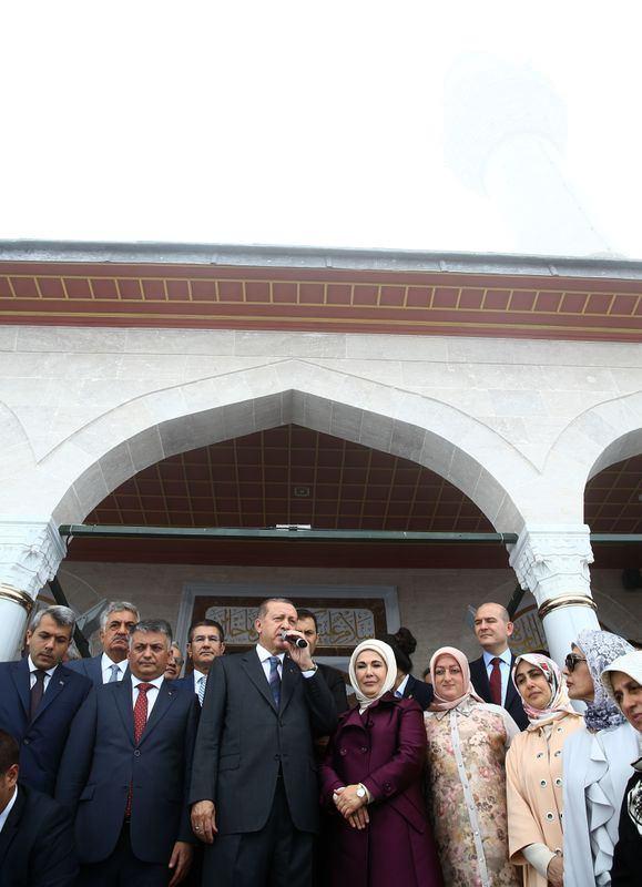 <p>Bunun dışında da burası artık çekim alanı haline gelmiştir. Çünkü ramazan aylarında da buranın hareketliliğini biliyorum" dedi. </p>