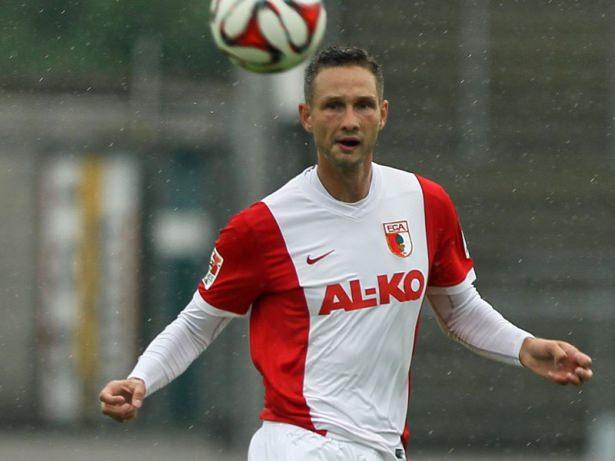 <p>Tim Matavz, Augsburg'dan Genoa'ya kiralık gitti. Kiralık bedeli; 500 bin avro</p>
