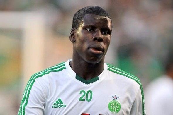 <p>KURT ZOUMA | Genç yaşına rağmen güçlü fiziği ve boyu ile potansiyel bir defans oyuncusuna geldi sıra... Yıldızının parladığı Saint-Étienne'de genç yaşta düzenli olarak forma giymesi ve istikrarı ona Chelsea kapılarını açtı.</p>

<p> </p>
