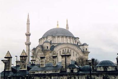 <p>Nûr-ı Osmâniye Camii (Birinci Mahmud, Üçüncü Osman tamamlattı)</p>