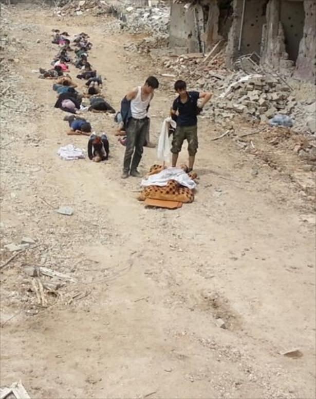 <p><strong>Nusaybin'de 42 terörist teslim oldu</strong></p>
<p>Mardin'in Nusaybin ilçesindeki operasyonda 42 terörist, güvenlik güçlerine teslim oldu.</p>
<p> </p>