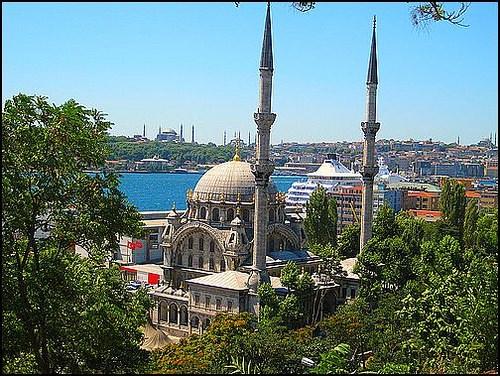 <p>Tophâne Nusretiyye Camii (İkinci Mahmud)</p>