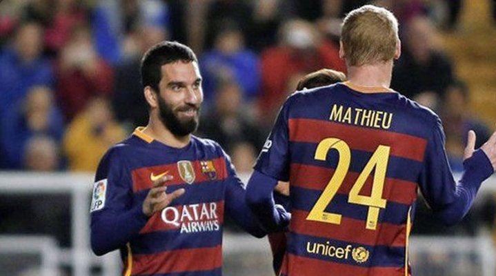 <p>İspanyol deviyle 1 yıllık daha kontratı bulunan 33 yaşındaki savunmacı için maliyet araştırması yapan Galatasaray Yönetimi, ayrıca detaylı sağlık raporu da talep edecek. Bunun sebebi ise Fransız futbolcunun sakatlıklar nedeniyle bu sezon sadece 16 kez forma giyebilmiş olması.</p>

