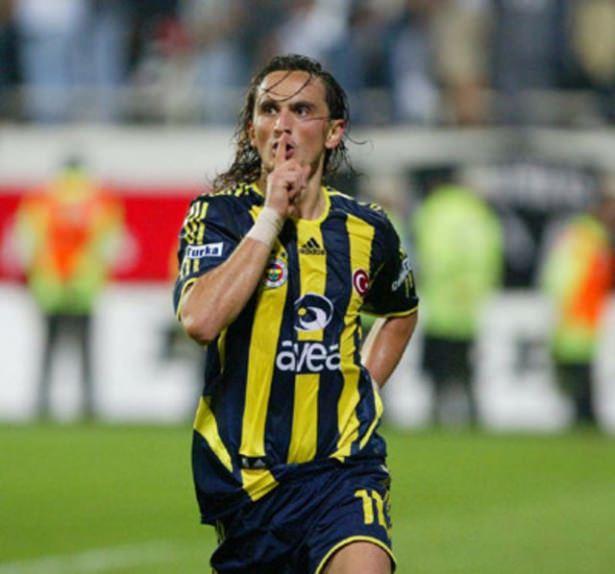 <p> “Kalpler durdu, Tuncay durmadı” 2005-06 sezonunda Beşiktaş Anelka’dan yediği golle maçı uzun süre 1-0 yenik götürüyor. Duraklamada Fener kalesine müthiş bir füze göndererek durumu eşitleyen Kleberson’a cevabı yine uzatmada Tuncay Şanlı veriyordu.</p>