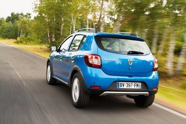 <p>Dacia Sandero Ambiance 1.2 16V 75 bg</p>
<p> </p>