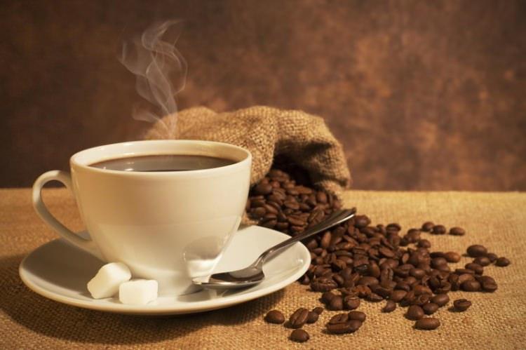 <p>Yapılan son bilimsel araştırmalar faydaları saymakla bitmeyen kahvenin, bir faydası daha ortaya çıkardı.</p>
