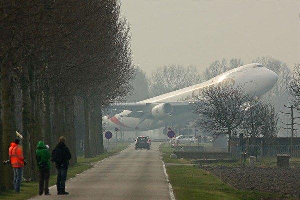 <p>Amsterdam Schiphol Havalimanı </p>
<p> </p>