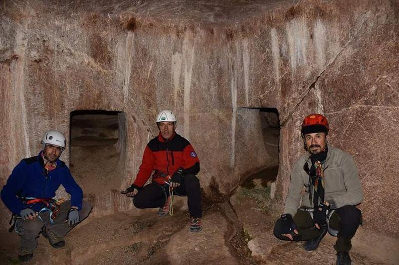 <p>Adana Kamu Hastaneler Birliği'nde Basın Danışmanlığı yapan Deniz Eroğlu, yurt dışı ve yurt içinde birçok dağa tırmandığını fakat Sümbül Dağı'nda gördüğü flora zenginliğinin çok az dağda bulunduğunu anlattı.</p>
<p> </p>