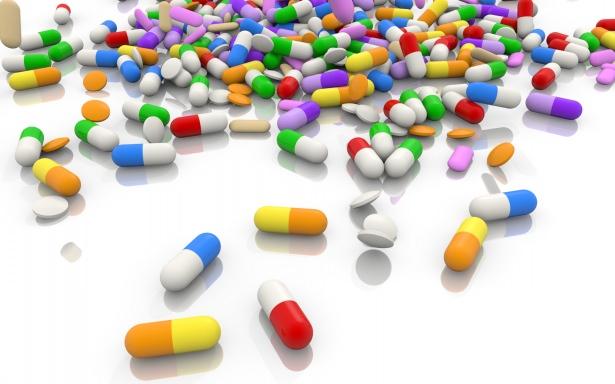 <p>Psikiyatrist Yrd.Doç.Dr. Rıdvan Üney, antidepresan ilaçlarının ilaçlar arasında en çok tartışılan grubu oluşturduğunu ifade etti.</p>
