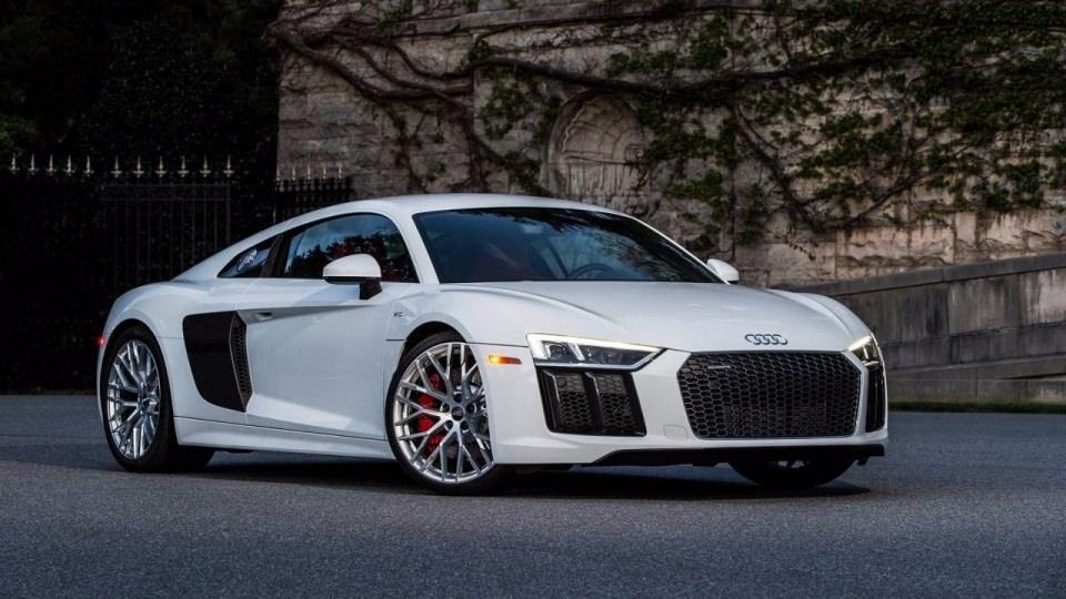 <p>AUDI R8<br />
<br />
Toplam satış: 1</p>