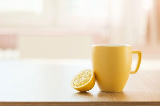 <p><strong>3-</strong> İçeriğindeki potasyum ile kan basıncını düzenleyen limonlu su, bağışıklık sistemini güçlendirir</p>