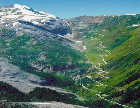 <p>Stelvio geçidi - İtalya</p>

<p> </p>
