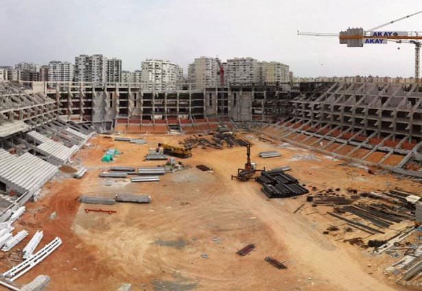 <p>Yeni Antalya Stadı</p>
