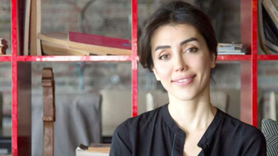 <p><strong>Azra Kohen</strong></p>

<p>2016 kazancı: 572,4 bin TL<br />
Baskı adedi: 109 bin<br />
Cirosu: 3.816.000 TL</p>
