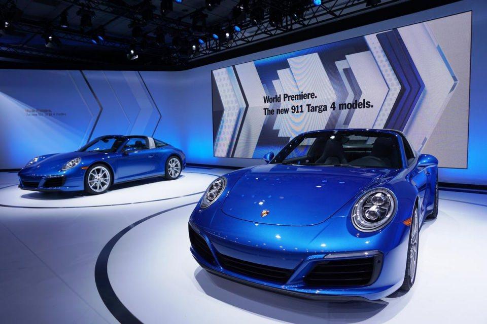<p>Porsche 911 Targa 4</p>