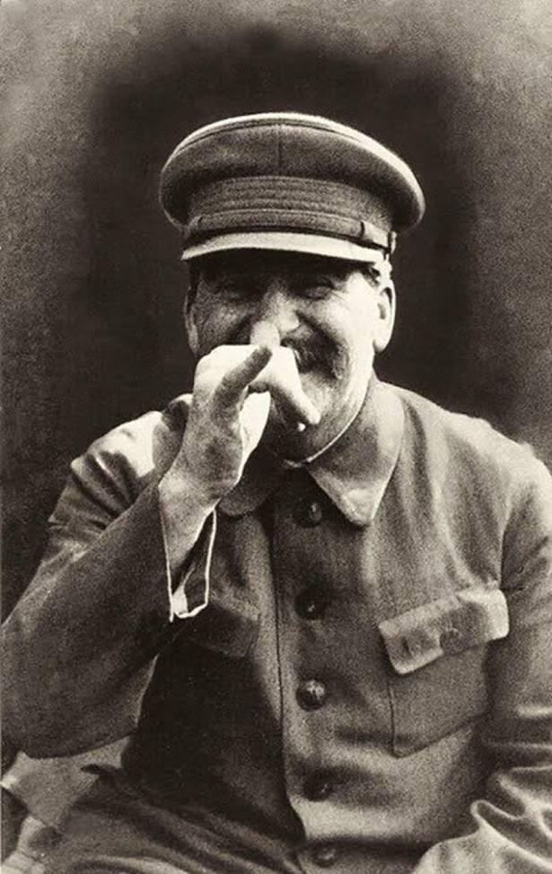 <p>Korumasının çektiği ilginç bir Stalin fotoğrafı</p>

<p> </p>

