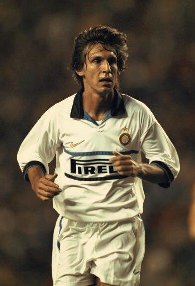 <p>Pirlo, İnter (1998)</p>
