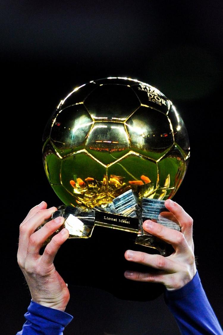 <p>FIFA'nın internet sitesinde başlatılan oylama süreci, bu kategoride 22 Kasım'da sona erecek ve son üçe kalacak adaylar 2 Aralık'ta duyurulacak.</p>