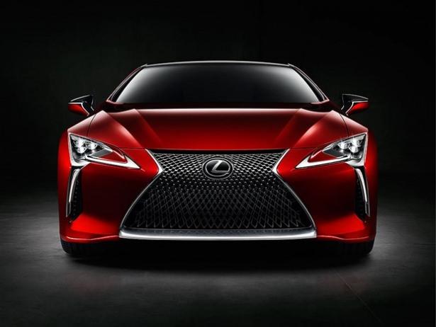<p>LEXUS</p>

<p>13</p>
