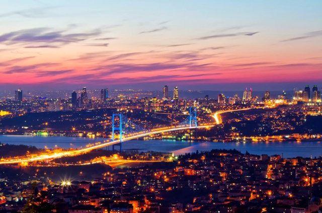 <p><strong>İstanbul</strong></p>

<p>2015 nüfusu: 14.657.434 kişi.</p>

<p>2016 nüfusu: 14.804.116 kişi.</p>

<p>Değişim(%): 1</p>
