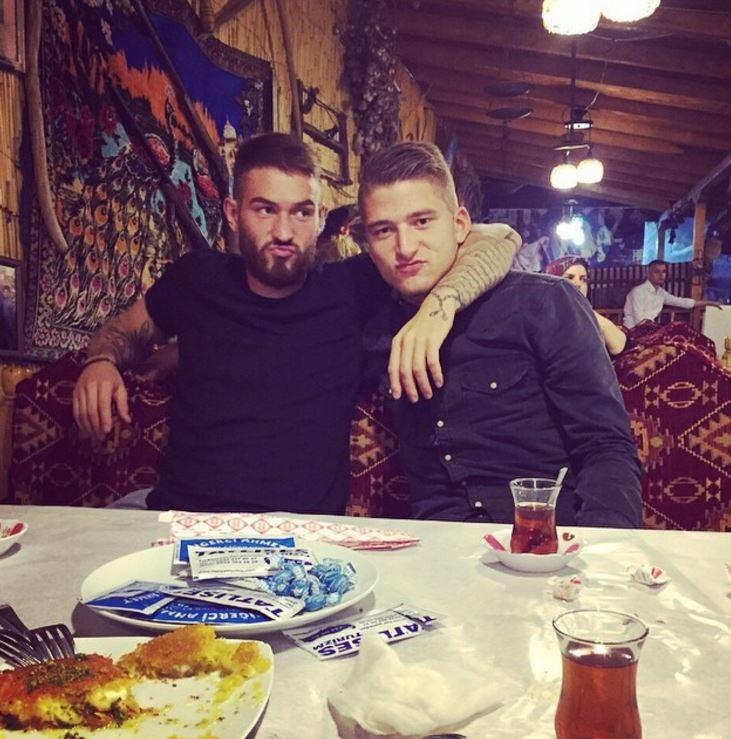 <p>Ömer Şişmanoğlu'nun erkek kardeşi</p>
