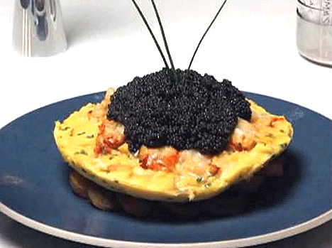 Le Parker Meridien Restoranı Omleti - Dünyanın en pahalı omleti New York'teki Le Parker Meridien restoranında satılıyor. 285 gr Sevruga havyarı, 6 yumurta ve bir bütün ıstakozdan oluşan yemeğin fiyatı 1,000$. Eğer ilave malzeme isterseniz 700$ daha vermeniz gerekecektir