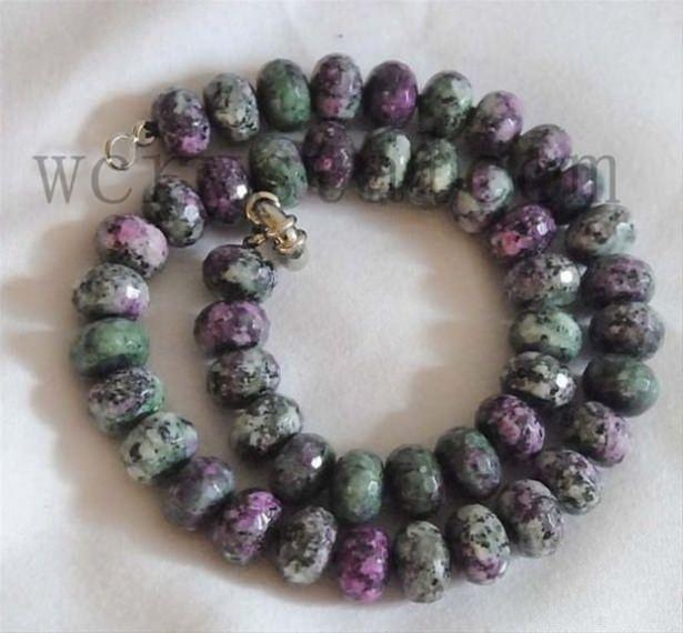 <p>Adrenalin sistemi (böbrek üstü bezlerini) güçlendirir. Uyuşukluğu, tembelliği giderir.</p>
