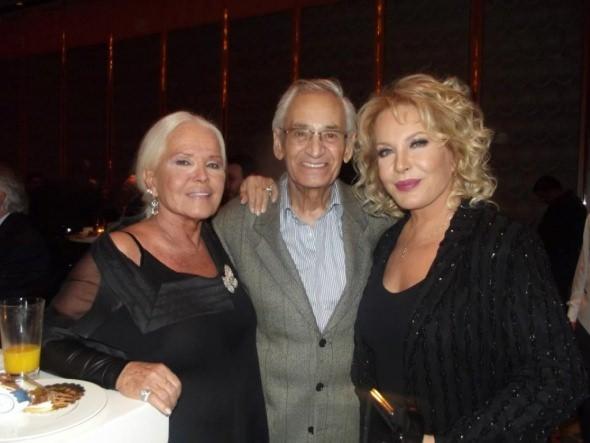 <p>Gönül Yazar - Adnan Şenses - Emel Sayın</p>

<p> </p>
