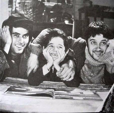 <p>Tarık Akan’la oynadığı 'Canım Kardeşim' ve Cüneyt Arkın’la oynadığı 'Oğul' filmlerindeki rolleri ile göz doldurdu. 1970’li yıllarda daha pek çok filmde unutulmaz çocuk karakterlere rol verdi.</p>

<p> </p>

<p> </p>
