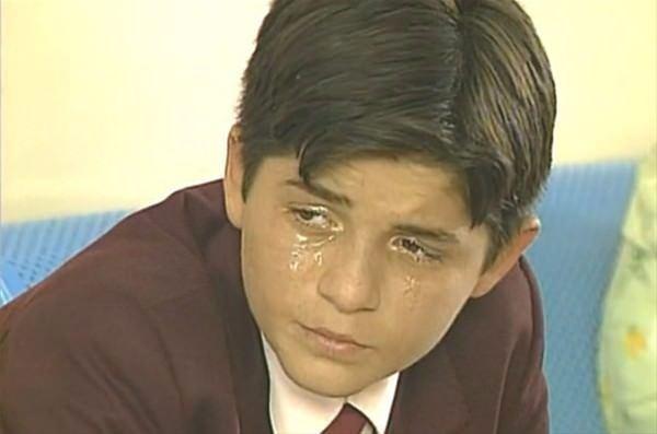 <p>Küçük yaşta şöhrete kavuşan Sarıkaya ününü devam ettiremedi.</p>

<p> </p>
