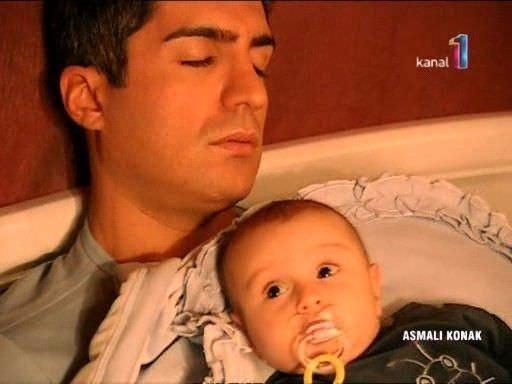 <p>Barutçu, dizinin çekildiği Nevşehir'de yaşıyor ve öğrenimini sürdürüyor.</p>

<p> </p>

<p> </p>
