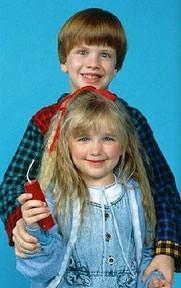 <p>Problem Çocuk filmindeki Junior ve azılı düşmanı kız arkadaşı (1990)</p>

<p> </p>
