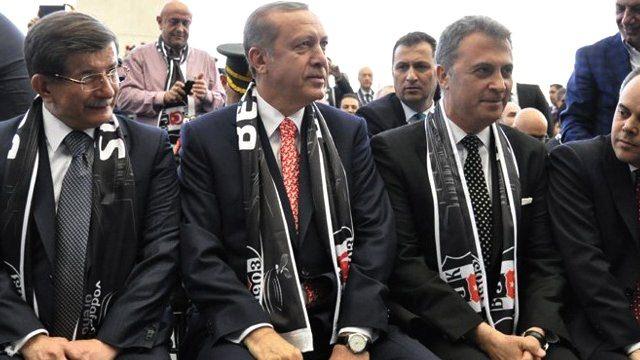 <p>İlk oalrak Cumhurbaşkanı Recep Tayyip Erdoğan'ın futbola ve spora olan ilgisinden bahseden Orman; "Cumhurbaşkanımız beni bazen çok şaşırtıyor"</p>
