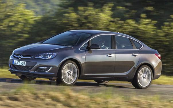 Opel Astra Kısa bir süre önce satışa sunulan yeni Astra Sedan ve Mokka'nın yanı sıra Adam ilk kez segilenecek.