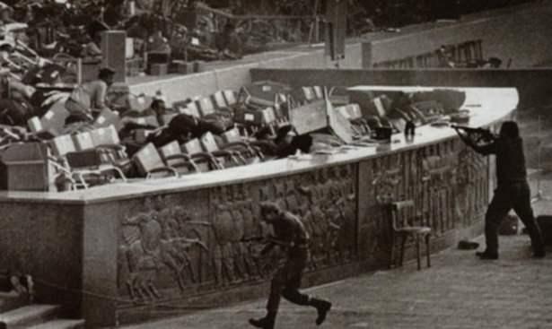 <p>Hatta İsrail Başbakanı Menahem ile 1978 Nobel Barış Ödülü'nü de paylaşmıştır.</p>
<p> </p>