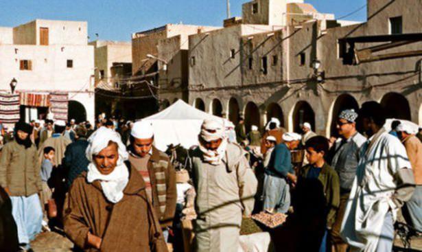 <p>Aralık 1991 Cezayir: İç Savaş<br />
İslami Kurtuluş Cephesi, Cezayir parlamento seçimlerinin ilk turunda oyların çoğunluğunu kazandı.</p>

<p> </p>
