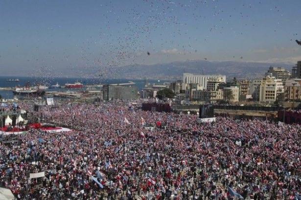 <p>Bu ayaklanma daha sonra 10 binlerce Lübnanlının ülkedeki Suriye askeri varlığına karşı başlattığı 'Sedir Devrimi' ile doruğa çıktı.</p>

<p> </p>

