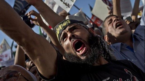 <p>3 TEMMUZ 2013 Mısır'da seçilmiş hükümetin devrilmesi<br />
Genelkurmay Başkanı Abdülfettah el Sisi komutasındaki Mısır Silahlı Kuvvetleri seçilmiş olan siyasi iktidarı askeri bir darbe ile devirdi.</p>

<p> </p>
