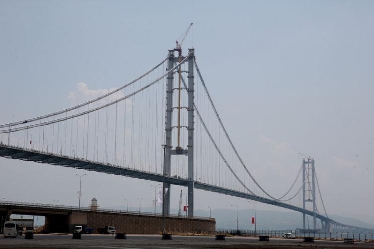 <p>Köprüden günlük  75.000 aracın geçmesi bekleniyor.</p>
