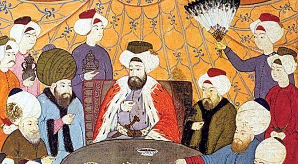 <p>AA muhabirinin derlediği bilgilere göre, zengin Osmanlı mutfağında iftar sofralarındaki padişahlara özel hazırlanan mönülere büyük önem veriliyordu.</p>

<p> </p>
