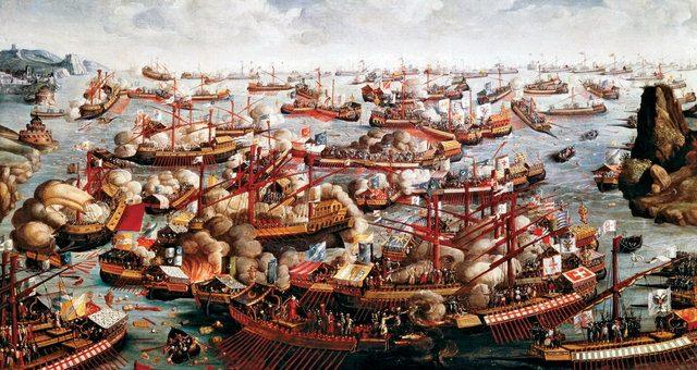 <p>Haçlı donanmasının savunma yapacağını düşünürken beklemedikleri bir anda cesur bir şekilde hücuma kalkan Barbaros Hayreddin Paşa, Haçlı ordusunu büyük bir hezimete uğratarak savaşı kazanmıştır.</p>
<p> </p>
<ul>
</ul>
<ul>
</ul>