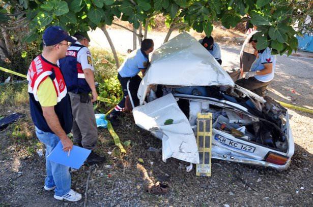 <p>Kaza yeri incelemesi sonrası ölen 2 kişinin cesedi, 75. Yıl Milas Devlet Hastanesi morguna kaldırıldı.</p>
