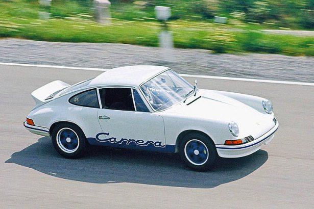 <p>Porsche 911</p>
