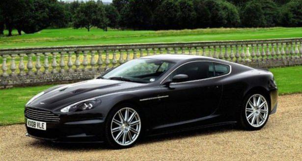 <p><strong><strong>Aston Martin: </strong></strong></p>
<p>İngiliz spor otomobil üreticisi Aston Martin, adını kurucularından biri olan Lionel Martin'in ürettiği yarış otomobillerini Aston tepesinde denemesiyle alır.</p>