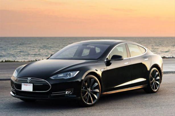 <p><strong><strong>Tesla: </strong></strong></p>
<p>ABD'li elektrikli spor otomobil üreticisi adı için ünlü mucit Nicola Tesla'dan esinlenilmiştir.</p>
