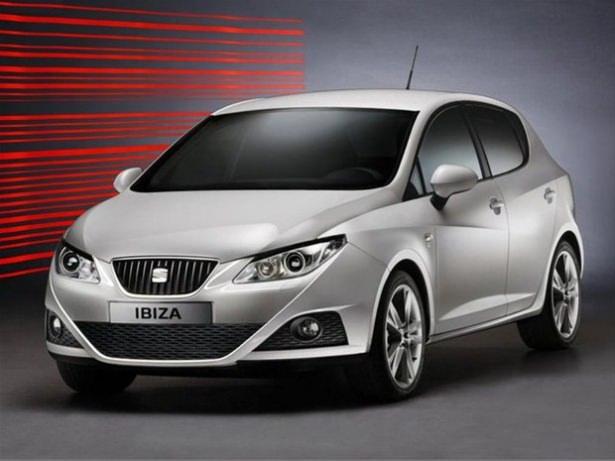 <p><strong><strong>SEAT: </strong></strong></p>
<p>Volkswagen bünyesinde bulunan İspanyol otomobil firmasının açılımı Sociedad Española de Automóviles de Turismo (İspanyol tur otomobili şirketi)</p>